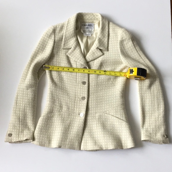 SOLD Chanel Tweed Blazer - Picture 6 of 10